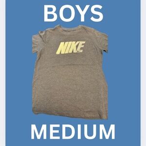 Nike Boys Gray T-Shirt - MED (10/12)
